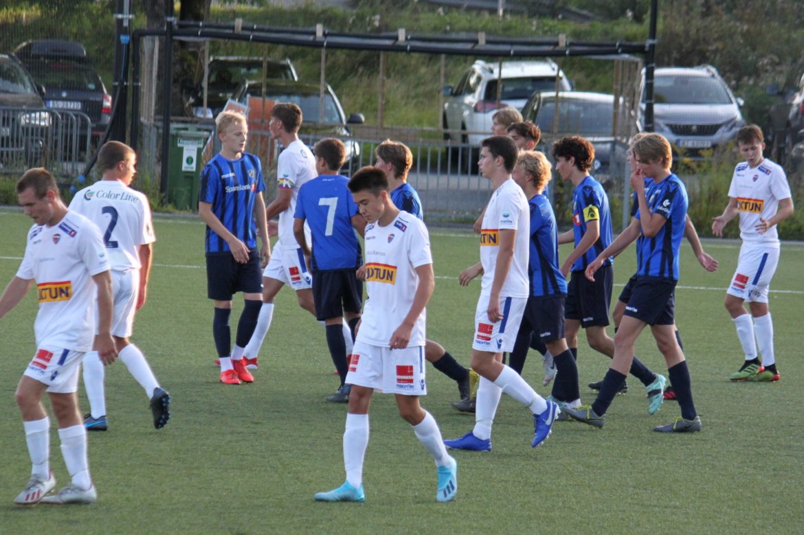 En noget tam feiring på 4-0