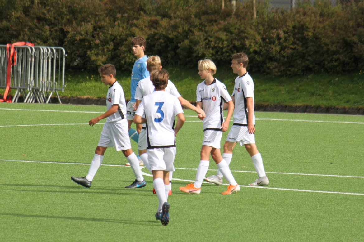 0-5: Samuel (04) har nettopp lagt ballen i krysset fra ca 16 meter etter pasning fra Dag Eirik. Og det i debutkampen for G16!