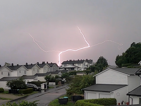 Liten sjanse for lyn på fredag?