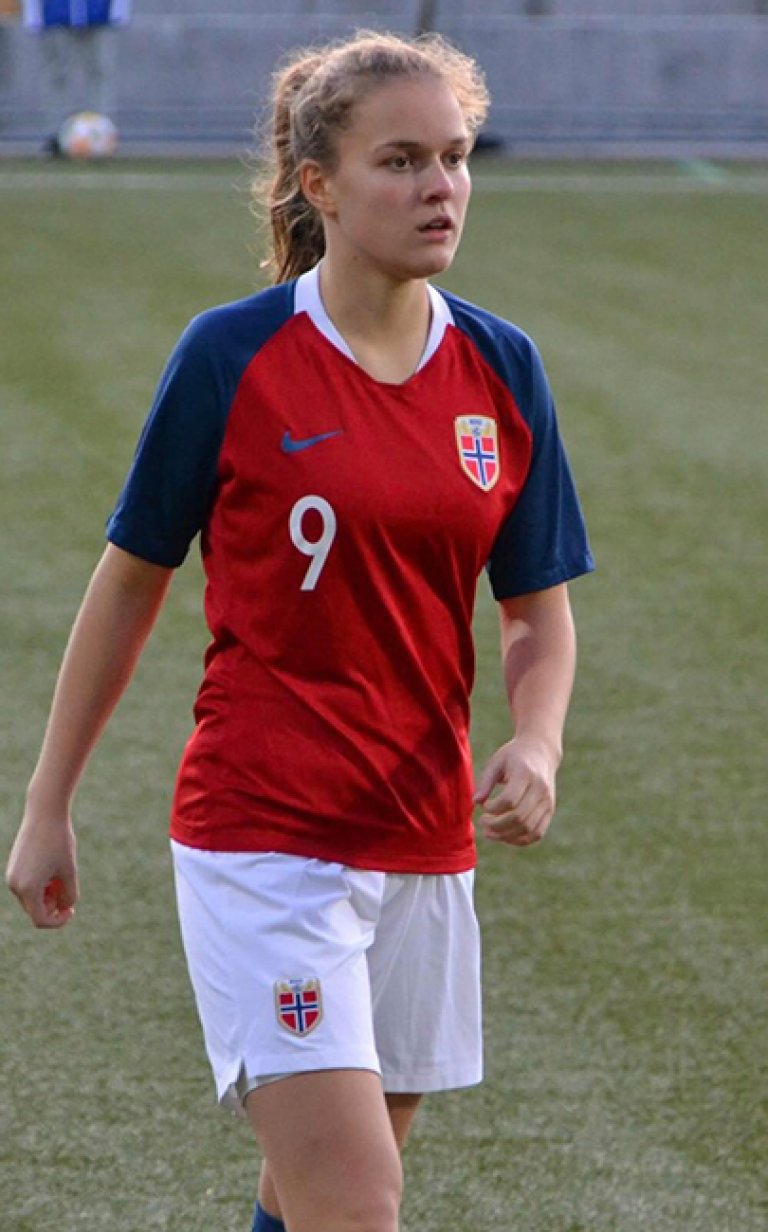 20191024-stb-chx-omarsdottir-iris-landslag