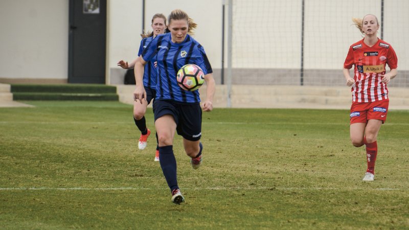 Ingvild Isaksen under treningskamp for Stabæk. Foto: Kristian Bjerke