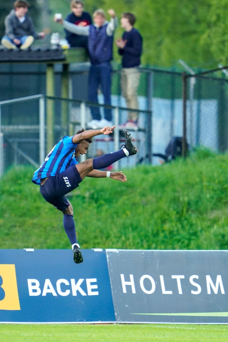Sammy Skytte jubler etter å ha scoret Stabæks andre mål. Foto: Lise Åserud / NTB